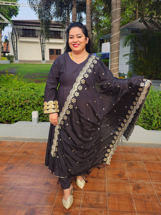 Ruhani Black Solid Cotton Anarkali