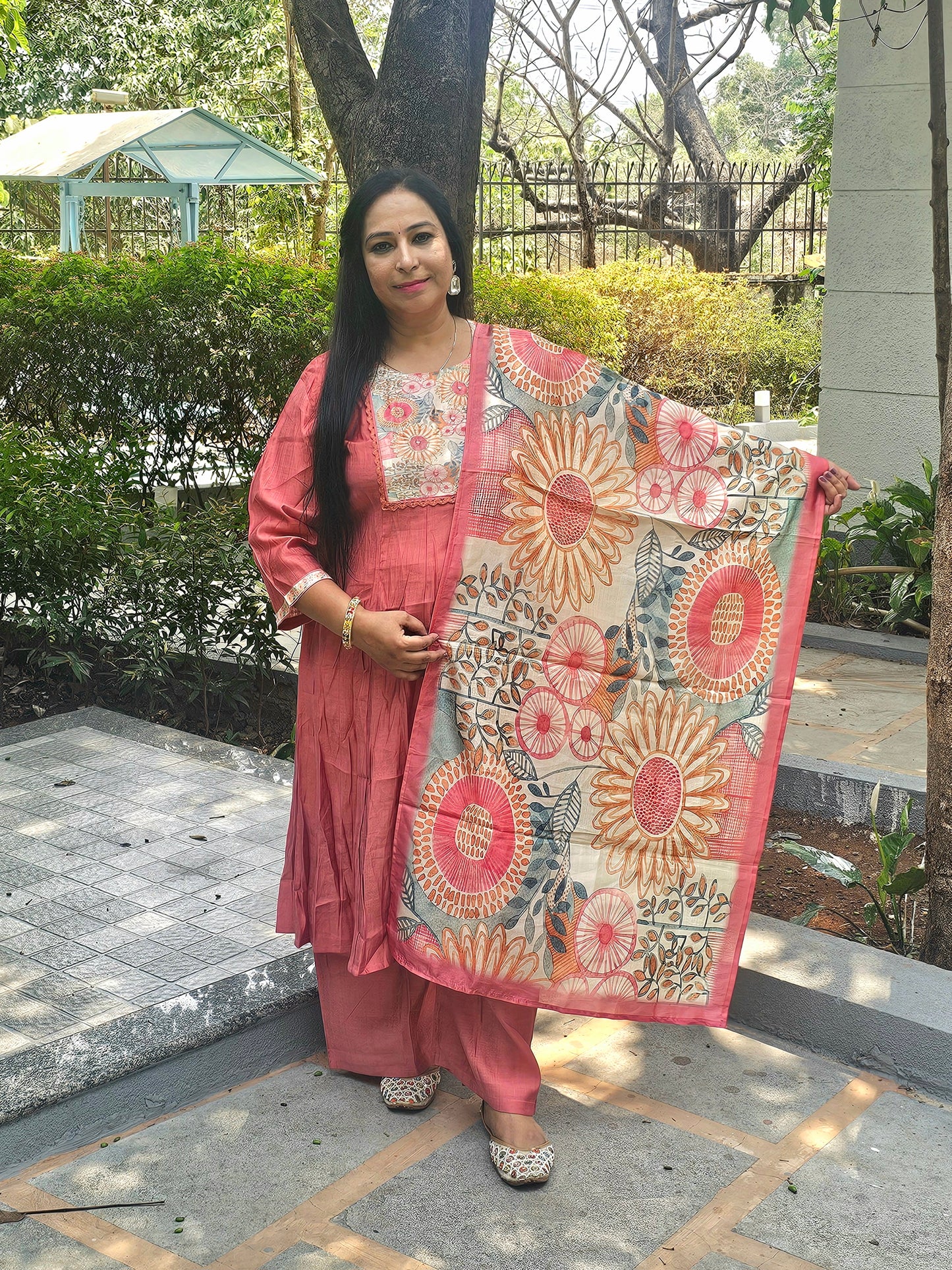 Saanjh Peach Solid Anarkali