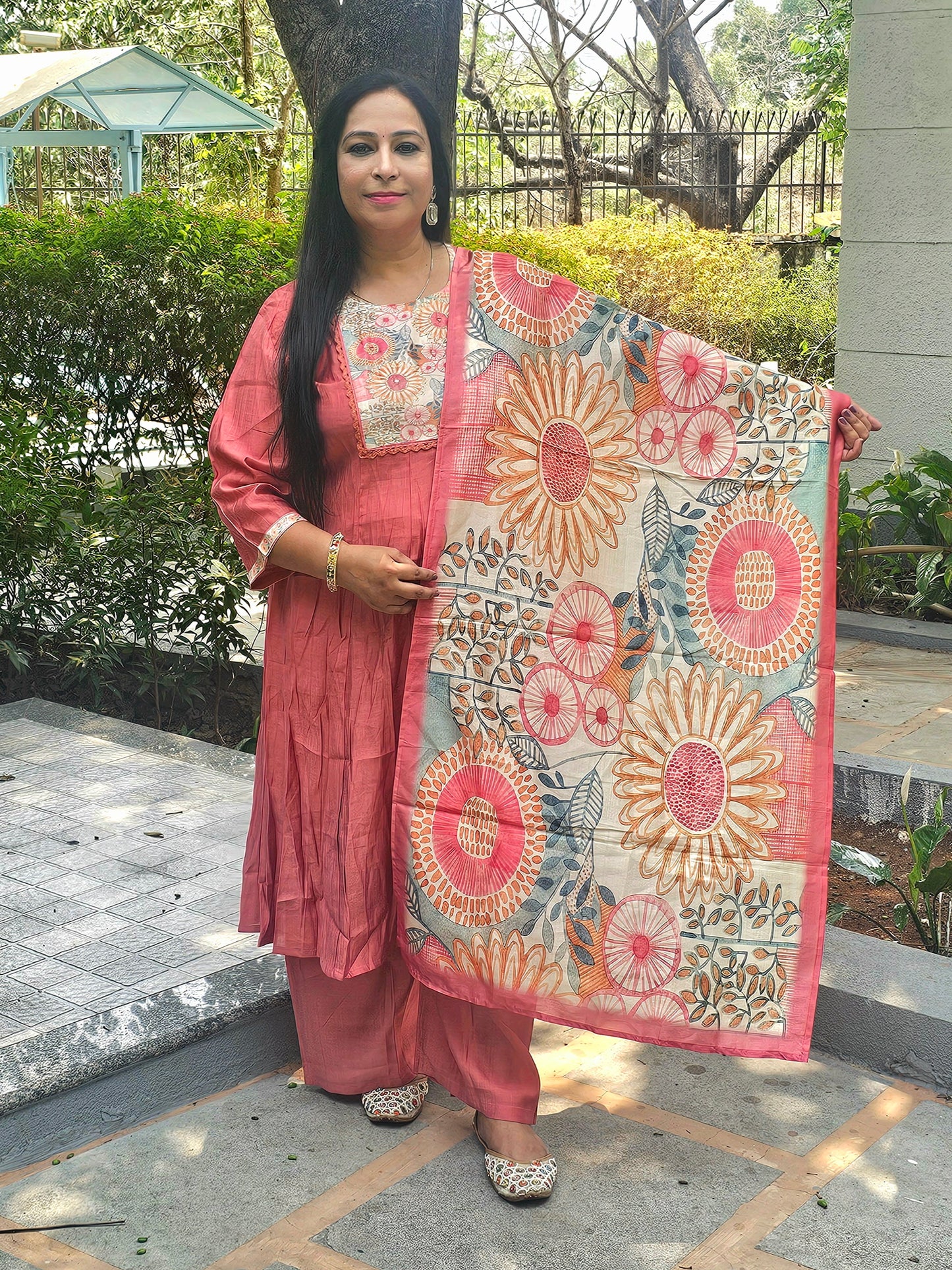 Saanjh Peach Solid Anarkali