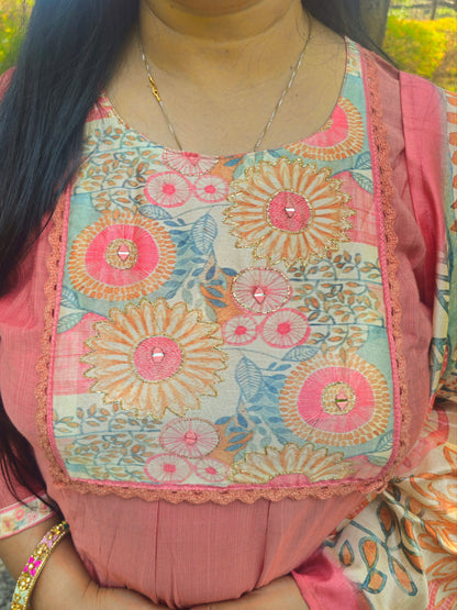 Saanjh Peach Solid Anarkali