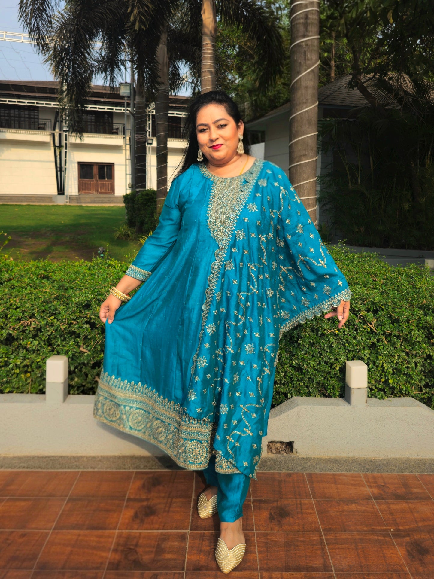 Noor Firozi Solid Vichitra Silk Anarkali