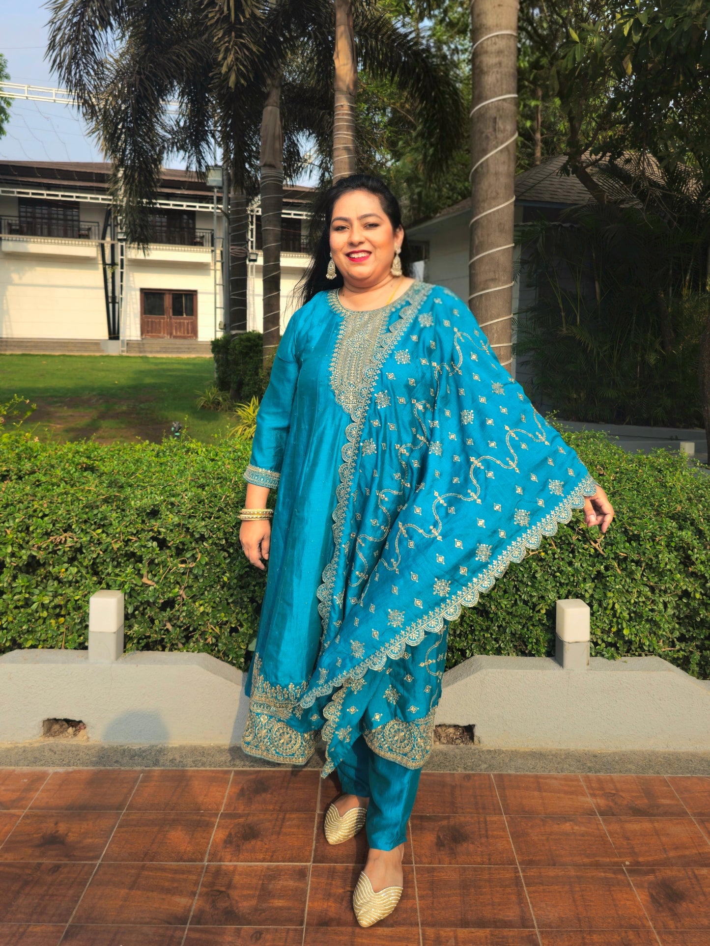 Noor Firozi Solid Vichitra Silk Anarkali