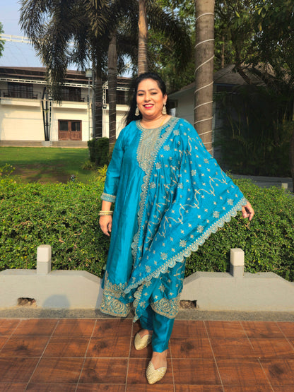 Noor Firozi Solid Vichitra Silk Anarkali