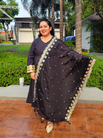 Ruhani Black Solid Cotton Anarkali