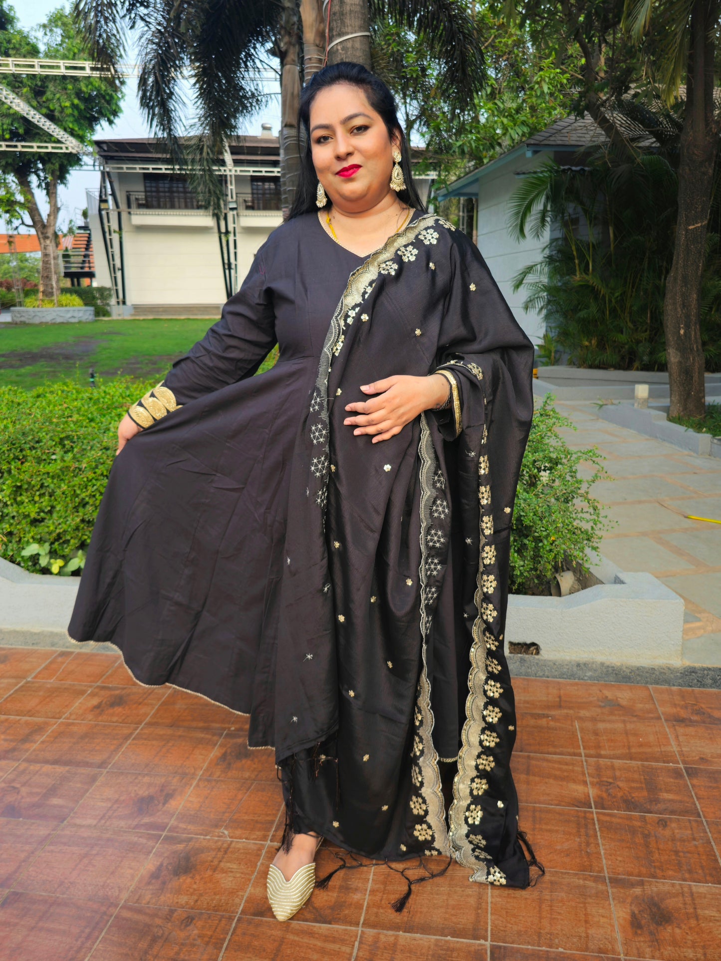 Ruhani Black Solid Cotton Anarkali